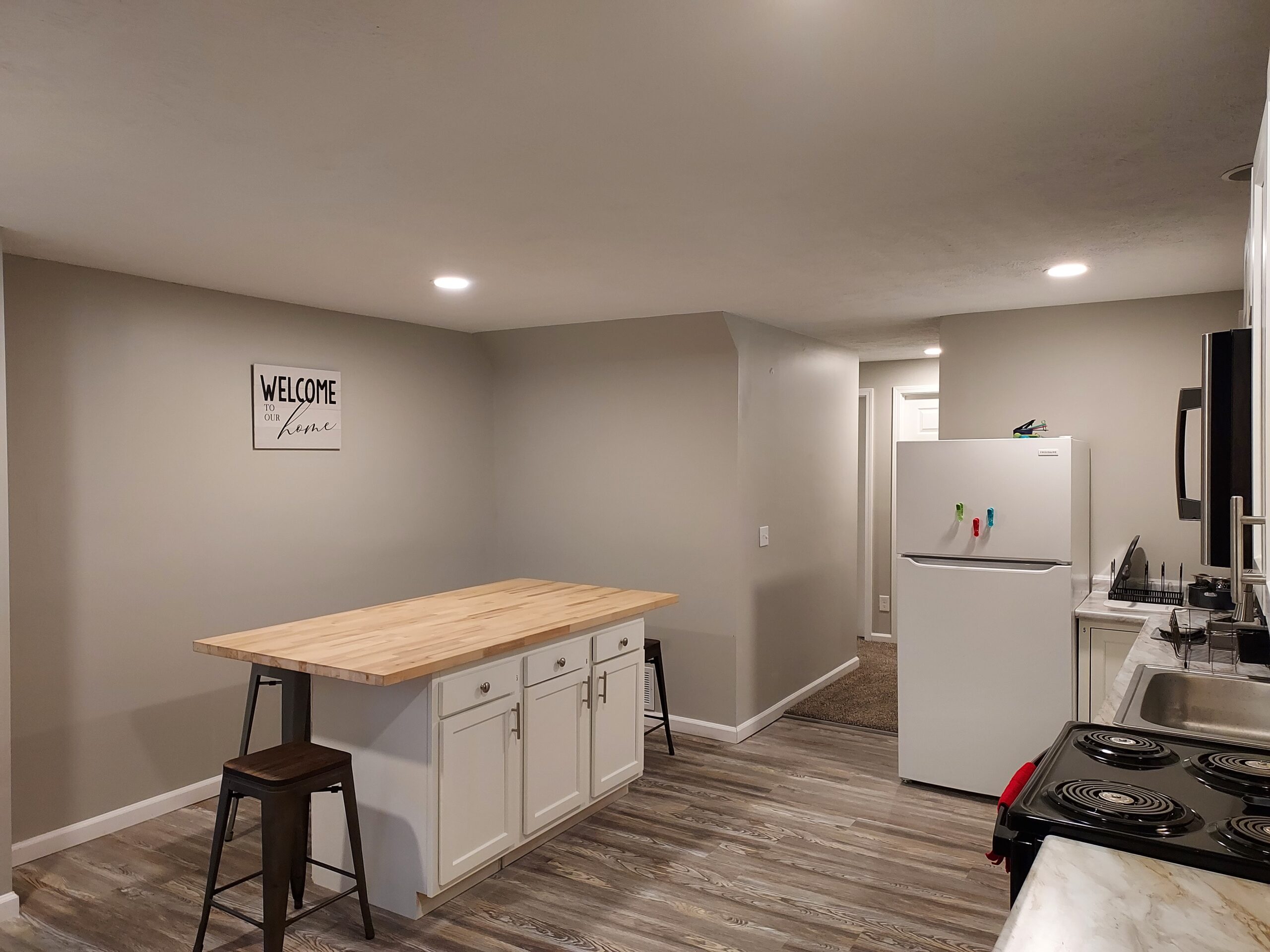 Gourmet kitchen at The Boulevard Building 1275 E 100th St
Cleveland Ohio - furnished extended stay near Cleveland Clinic